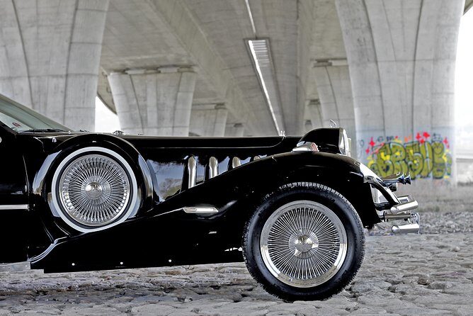 1 hour ride in vintage limousine - Why A Vintage Limousine Ride Feels Right in Prague’s Historic Core