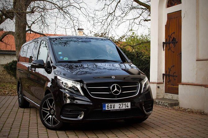 1-way Prague to Vilshofen private transfer - up to 7 passengers - The 3h 20m drive: timing, comfort, and smart break planning