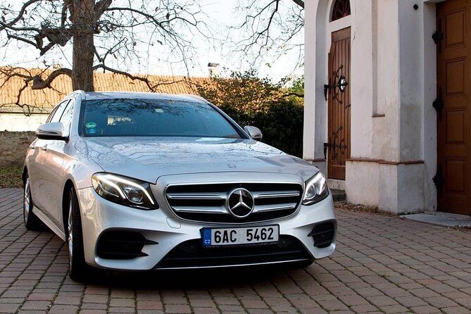 1-way Prague to Vilshofen private transfer - up to 7 passengers - Vilshofen arrival: what “door to door” means in practice