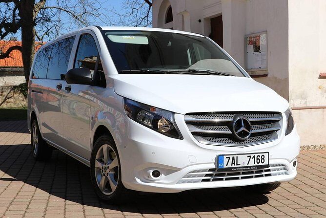 1-way Prague to Vilshofen private transfer - up to 7 passengers - Price and value: when $520.73 per group makes sense