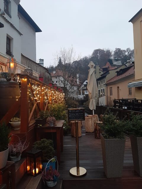 1000 years of history! Evening walking foodie tour - Nerudova Ulice to Malostranské Square: setting the appetite with an aperitif