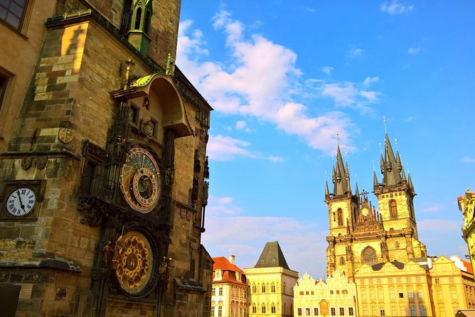 2:5-Hour Walking Tour of Old Town Prague with Boat Ride - Museum of the Charles Bridge Add-On: Worth Your Own Time