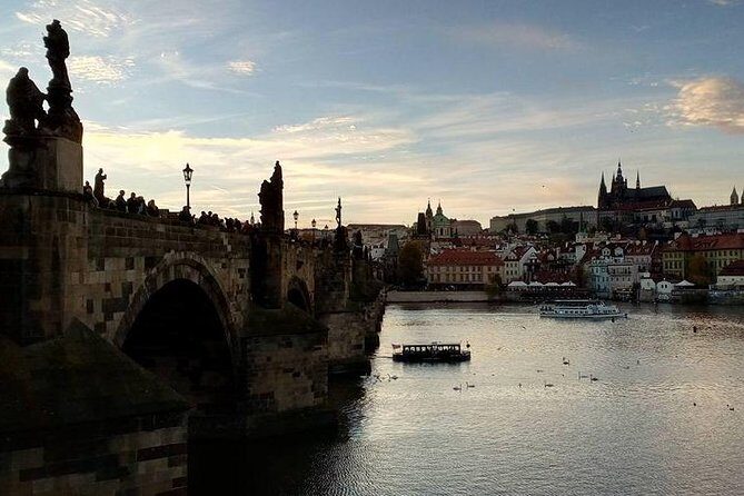 4-hour Private Prague by Night Tour - Prague Castle in the dark: why a guided quick visit is still worth it