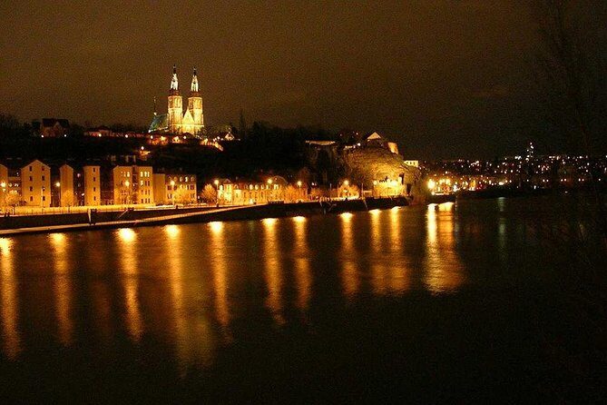 4-hour Private Prague by Night Tour - Lennonova zeď, Loreta, and Cernin Palace: the city’s mood swings