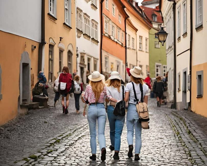 5h All-in SUMMER Tour River Cruise, Castle, Lunch & Treats☀️ - Trdelník or Ice Cream Break Before the Castle