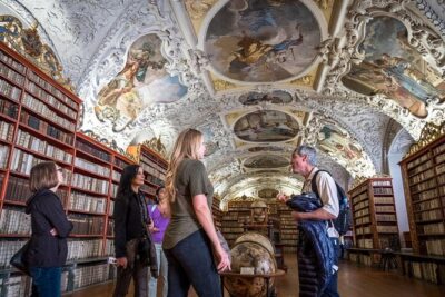 Beer & Baroque: A Highbrow Brew Tour - Meeting at Malá Strana: Timing and How the Walk Adds Up