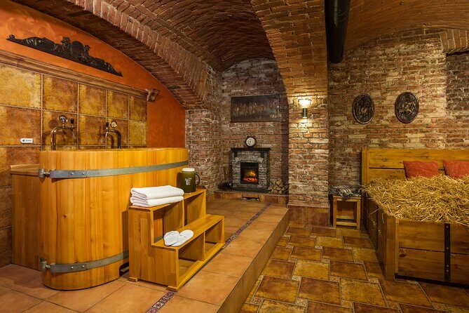 Beer bath Spa for 2 people/ 1 tub - 1,5 hour Activity in Prague - Entering the Room: Your Private Setup for Two