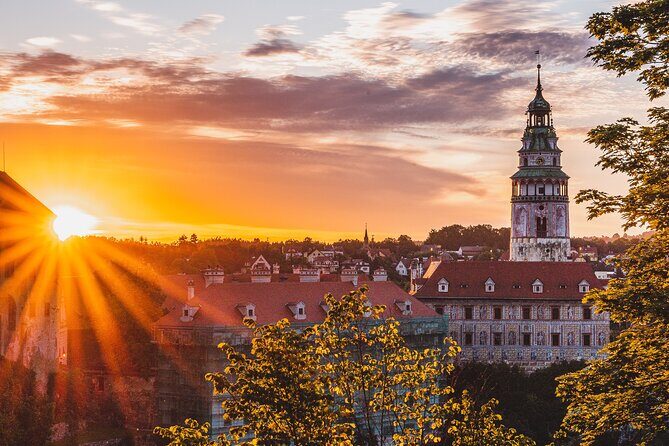Best of Cesky Krumlov Old Town and Castle Exteriors - Food and drinks: tasting is optional, but not included