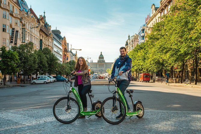 Best Prague Viewpoints: Guided E-Scooter Tour - Entering the Castle area: the best short stops around Prague Castle