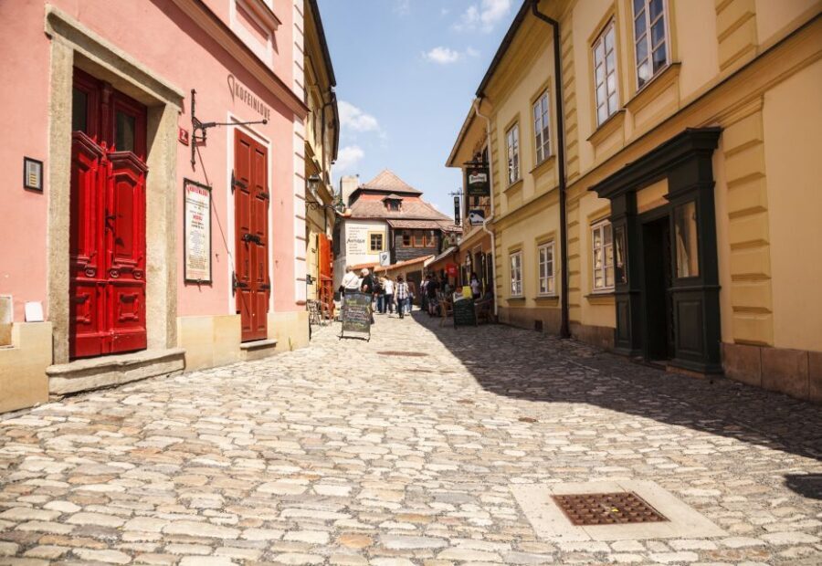 Bone Church and Kutna Hora Private Tour from Prague - Lunch in Town: A Traditional Break That Keeps the Day Human