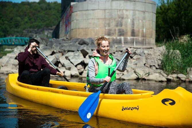 Canoeing on the Elbe river and Bike rental from Děčín to Schmilka - Kemp Děčín start: gear, quick briefing, then you’re off