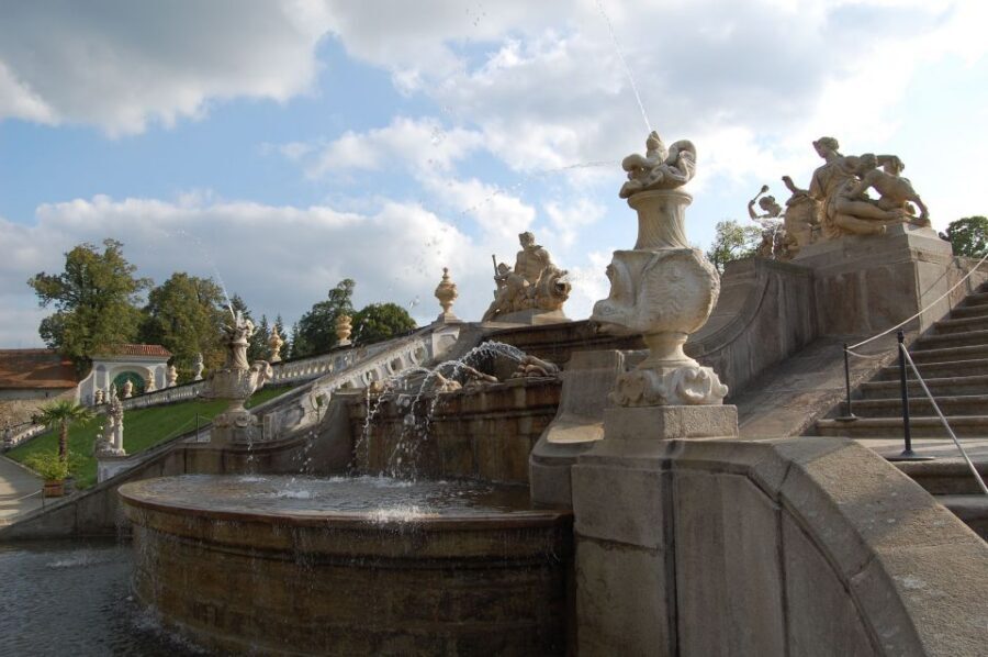 Český Krumlov: 2 Hour Private Walking Tour with Guide - Bear Moat: the defensive edge you might miss on your own