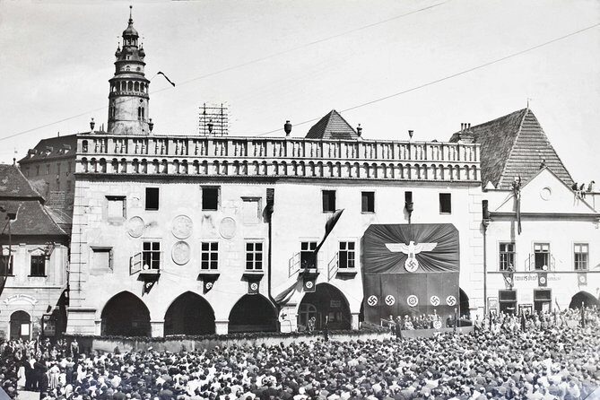 Český Krumlov 20th century tour - Key points worth your attention