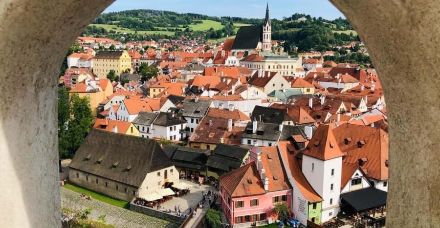 Cesky Krumlov: Insta-Perfect Walk with a Local - Meeting at the Moldavite Museum: a smart starting point