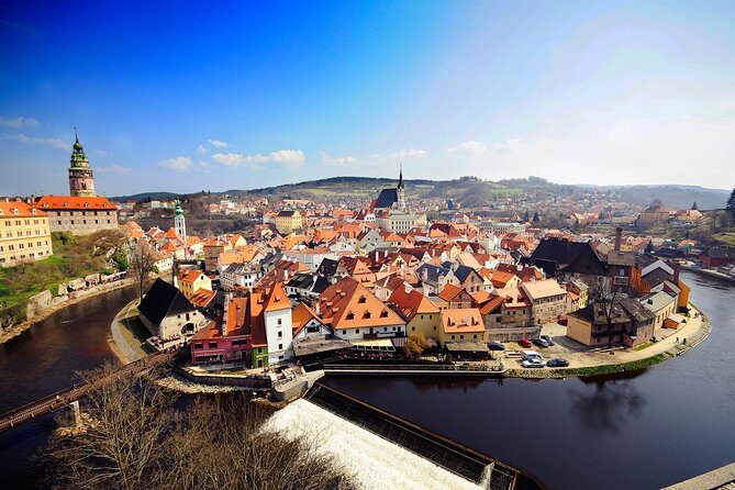 Cesky Krumlov One Day Trip from Prague by bus - Free Time in Český Krumlov: Shopping, River Walks, and a Better Lunch Break