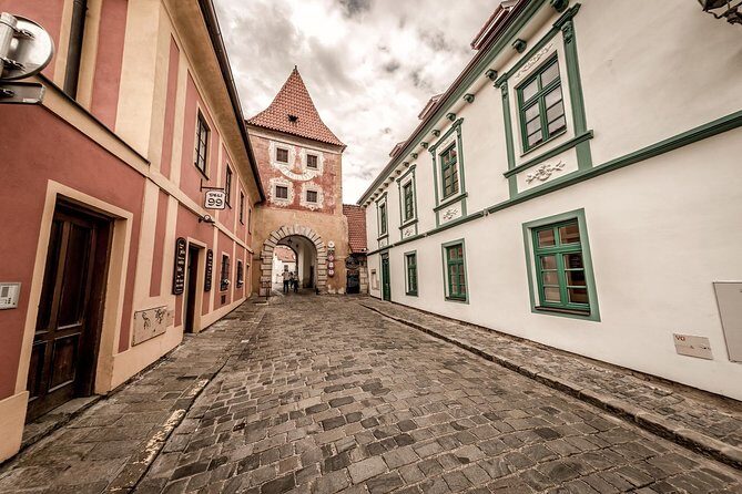 Cesky Krumlov One Day Trip from Prague by bus - Who This Tour Is Best For (and Who Might Be Frustrated)