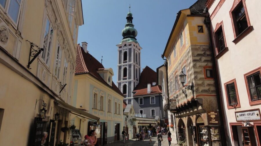 Cesky Krumlov Private Day Trip from Prague - Lunch and beer in Cesky Krumlov: how to eat well without overthinking