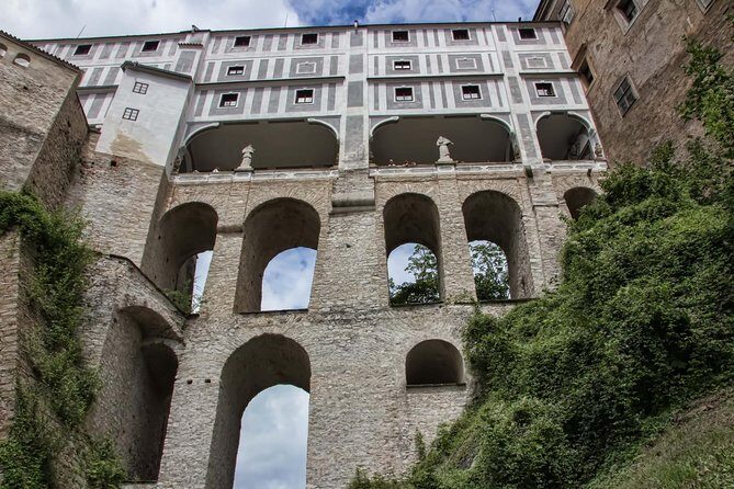 Cesky Krumlov Private day trip from Prague with Lunch and Castle admission - Private Prague to Cesky Krumlov: what you’re really buying
