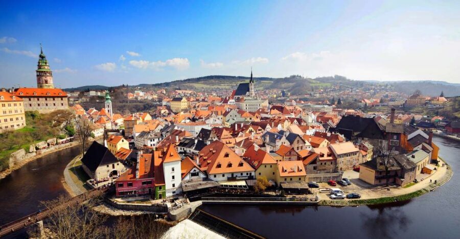 Český Krumlov - with entrance to the castle - The Rozmberk connection: seeing the medieval power story in plain sight