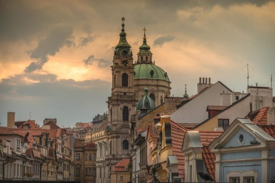 Charles Bridge & Lesser Town Walking Tour - Old Town Square Start: Getting Your Bearings Fast (and Where to Go)
