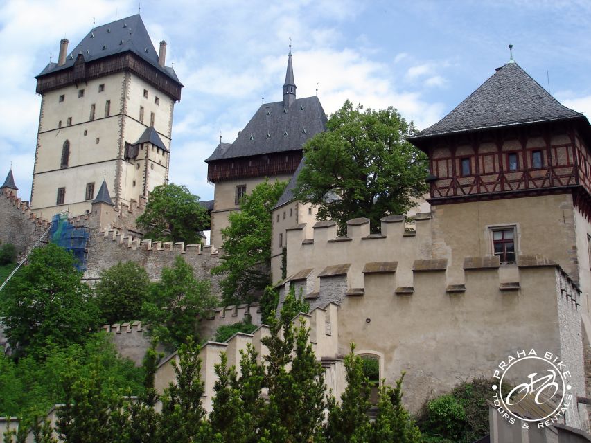 Coutryside e-bike tour to Karlstejn Castle - Starting in Prague: how the city segment sets up the countryside day