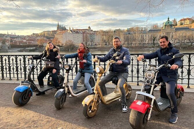 Create your own route on eScooter and enjoy Prague on wheels! - Hradčany to Prague Castle: the best payoff for your time