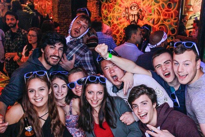 Drunken Monkey Pub Crawl with Open Bar & Club Entry - Organization and the group issue: how not to get left behind