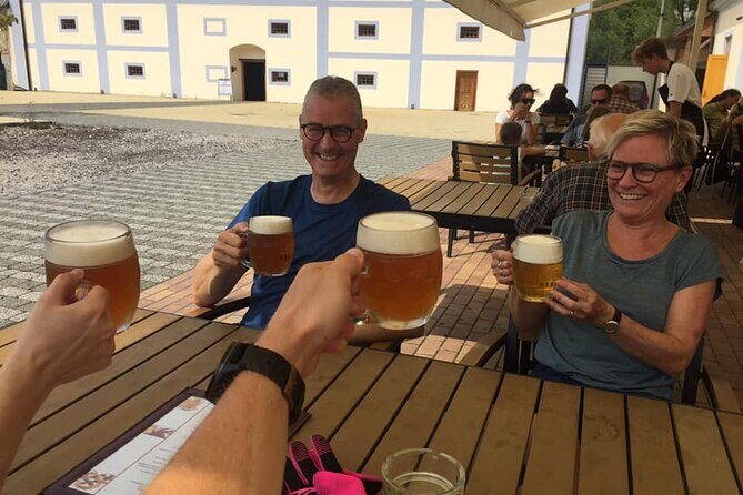 E Bike Day Trip I Visit a Roman Castle and Taste Craft Beer - The morning rhythm: pickup timing and what starts the day right