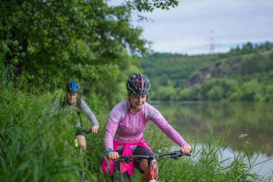 E-Bike Day Trip: Visit a Roman Castle and Taste Craft Beer - Karlstejn Castle Break: Atmosphere, Views, and the Perfect Midday Reset