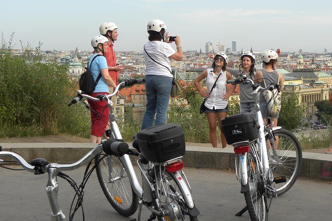 Ebike Prague Tour - Stop 6: Crawling Babies, David Černý’s playful bronze set