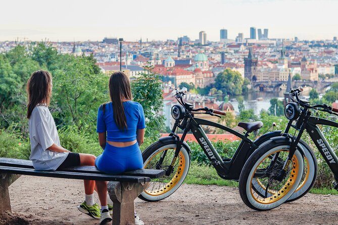 Ebike Sunset tour of Prague - Letná viewpoint: five bridges in one line and a peek at government buildings