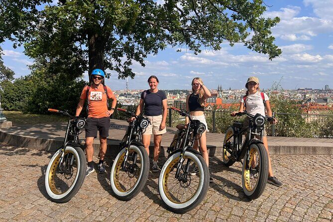 Ebike tour in Prague - Express Tour - Meeting at Štěpánská 55: Training, Retro Bikes, and Getting Rolling
