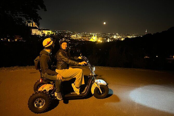 Electric Trike Night Tour in Prague - Live Guided - Prague Castle from the outside: best when you want the big moment