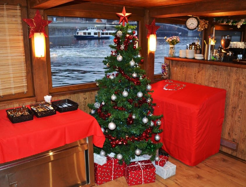 Exclusive Christmas cruise with Christmas Eve buffet - What the experience is like in real terms