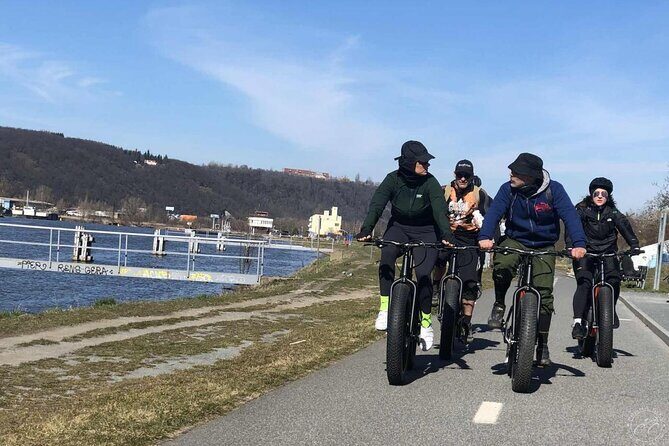 FAT TIRE E-BIKE GREAT TOUR - river, parks & panoramic views tour - Charles Bridge: statues, river energy, and a classic finish-line feel