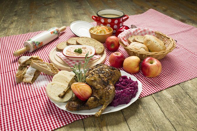 Folklore Dinner with Unlimited Drinks 4course Menu - Your menu choices: halal, semi-kosher, fish, vegetarian, and kids
