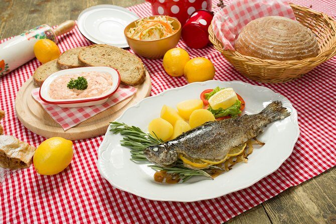 Folklore Dinner with Unlimited Drinks 4course Menu - Price and value: is $63.96 worth your night?