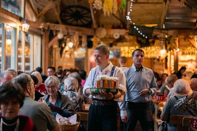 Folklore Evening with Music and Dinner - What happens during the show: music, dancing, and the “join us” vibe