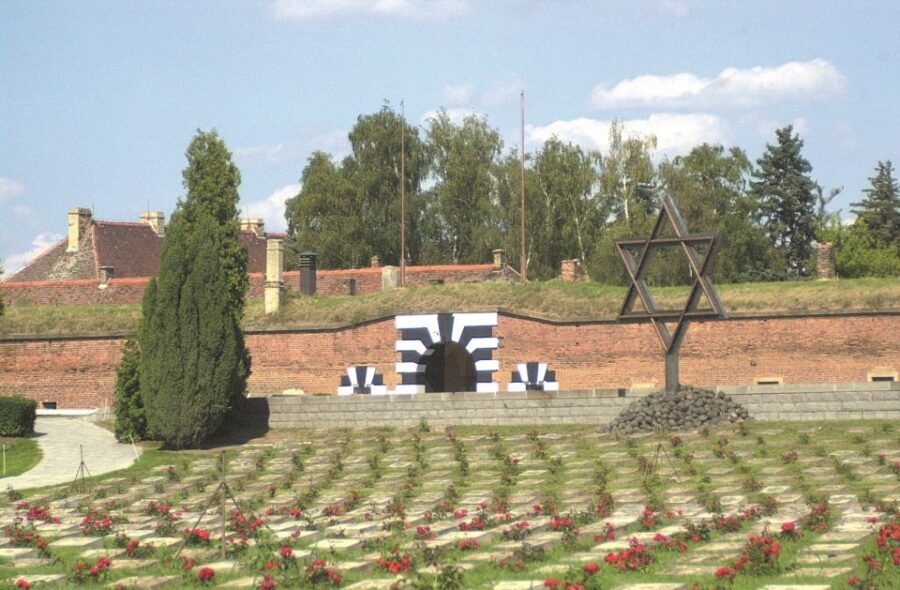 From Prague: All-inclusive Bus Tour to Terezin Memorial - Prague to Terezín: the bus ride that sets the tone