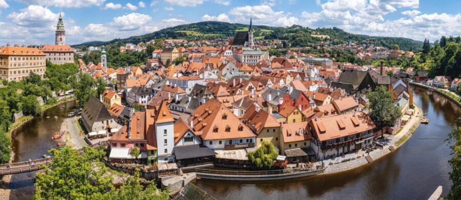 From Prague: Český Krumlov Full-Day Tour with Pickup - Air-Conditioned Transport and a Guide Who Speaks Human