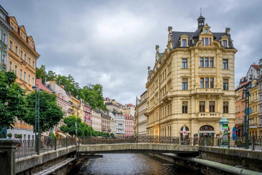 From Prague: Day trip to Karlovy Vary - Transfers Back to Prague: The Driver Waits, Then Brings You Home
