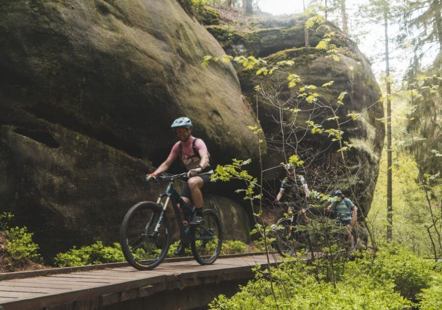 From Prague: E-Mountain Biking Trip to the Bohemian Paradise - The day’s route: from lakeside Nebakov to tower-lined gorges