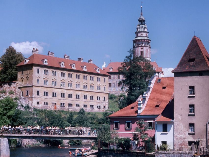 From Prague: Full-Day Český Krumlov Tour with Lunch - The Castle Big Moment: Second Largest in Czechia and Built on Family Power