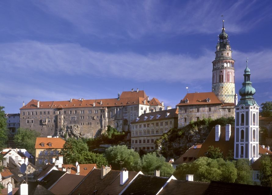 From Prague: Full-Day Český Krumlov Tour with Lunch - Lunch Timing: How the 1-Hour Meal Slot Works