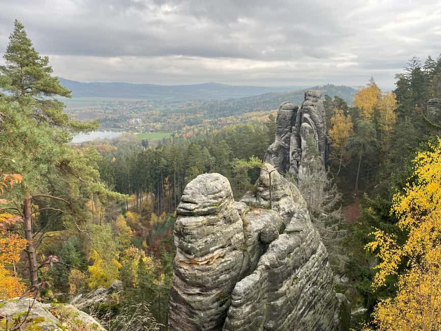 From Prague: Hike, Castle and Brewery in Bohemian Paradise - A medieval castle lunch stop with tower views (and some limits)