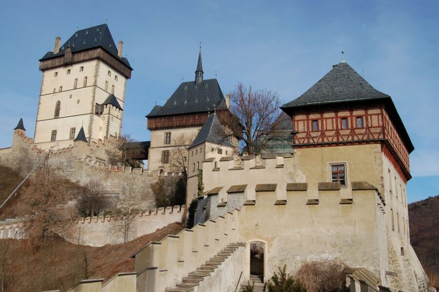 From Prague: Karlstejn Castle Skip-the-Line Ticket and Tour - Chapel of the Holy Cross: pay attention to the extra ticket