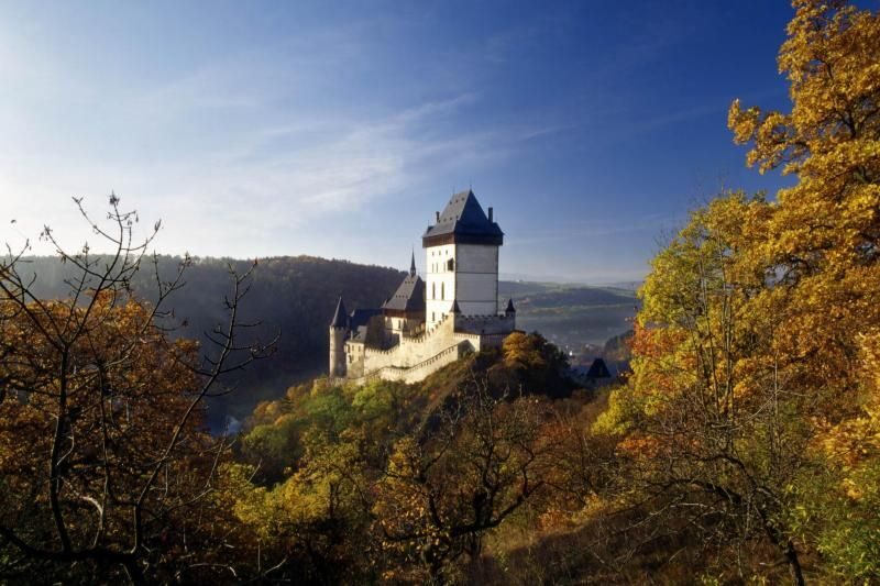 From Prague: Karlstejn Castle Skip-the-Line Ticket and Tour - How the tour is structured once you’re inside