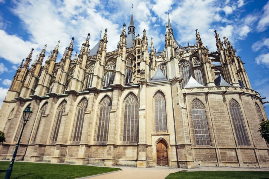 From Prague: Kutna Hora and Bone Chapel Tour - Starting point in Prague: where your day really begins