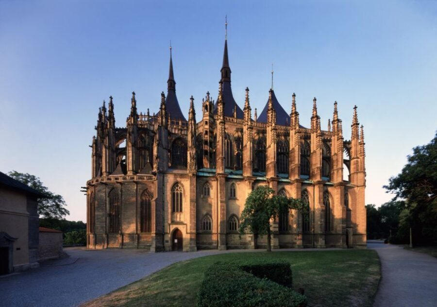 From Prague: Kutna Hora Walking Tour & St. Barbara Cathedral - Walking Kutná Hora: medieval streets, layout, and what to look for