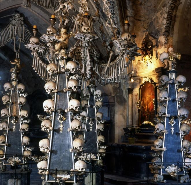From Prague: Kutna Hora Walking Tour & St. Barbara Cathedral - Comfort reality check: walking pace, breaks, and staying together